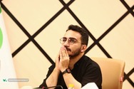 شاعر معاصر باید با نبض زبان جامعه‌اش هم‌سو باشد